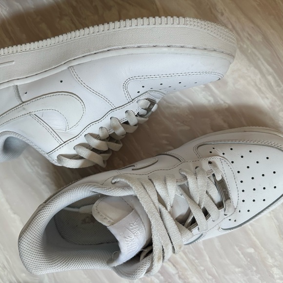 Meet your Posher, Melina - Picture 3 of 4